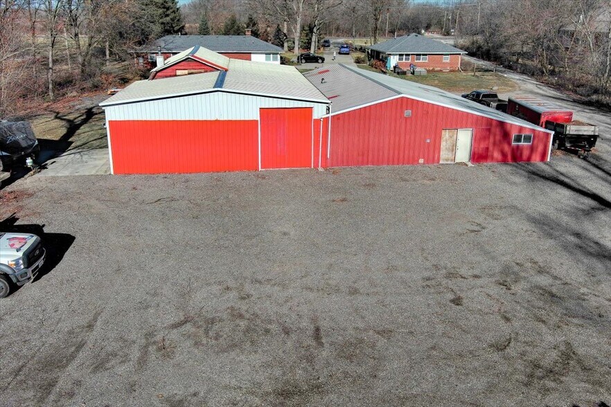 More Photos Of 33W109 Butterfield Rd, Batavia Industrial For Sale