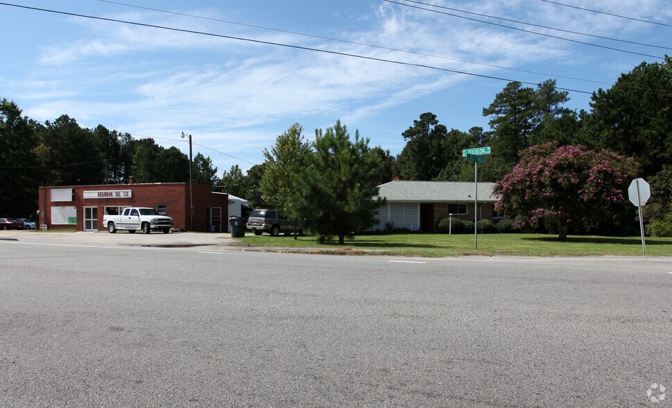 More Photos Of 1729 N Arendell Ave, Zebulon Auto Repair For Lease