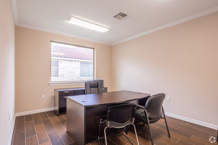 More Photos Of 2743 Smith Ranch Rd, Pearland Medical For Sale