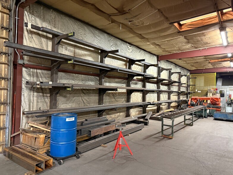 More Photos Of 2120 4th Ave, Holdrege Industrial For Sale