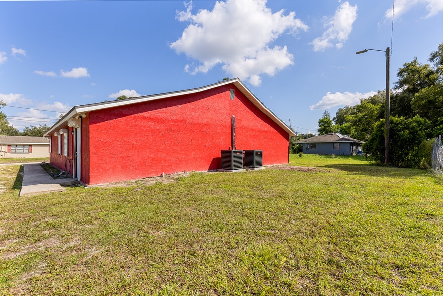 More Photos Of 918 S Adelle Ave, Deland Restaurant For Sale