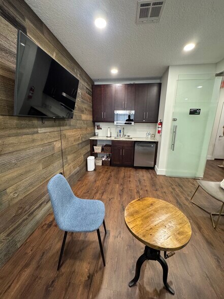 More Photos Of 9633 W Broward Blvd, Plantation Medical For Sale