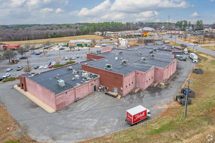 More Photos Of 929 Concord Pky S, Concord Unknown For Lease