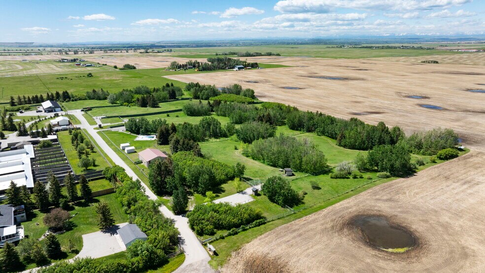More Photos Of 282063 Twp Rd 224A, Rocky View No 44 Veterinarian Kennel For Sale