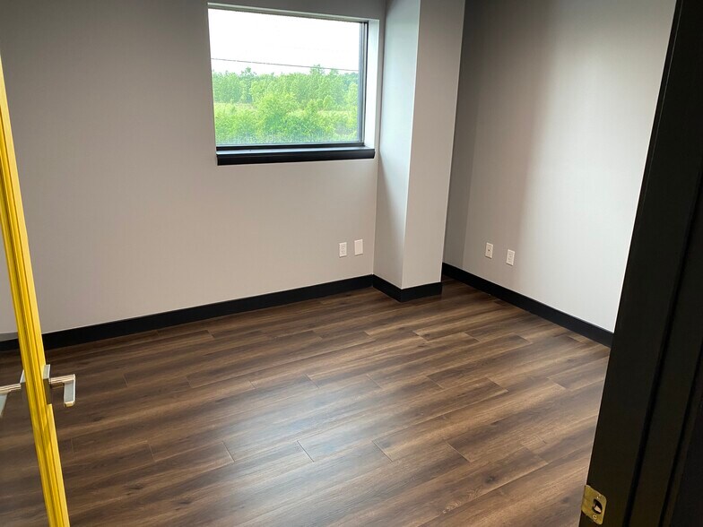 More Photos Of 10151 Hague Rd, Indianapolis Warehouse For Sale