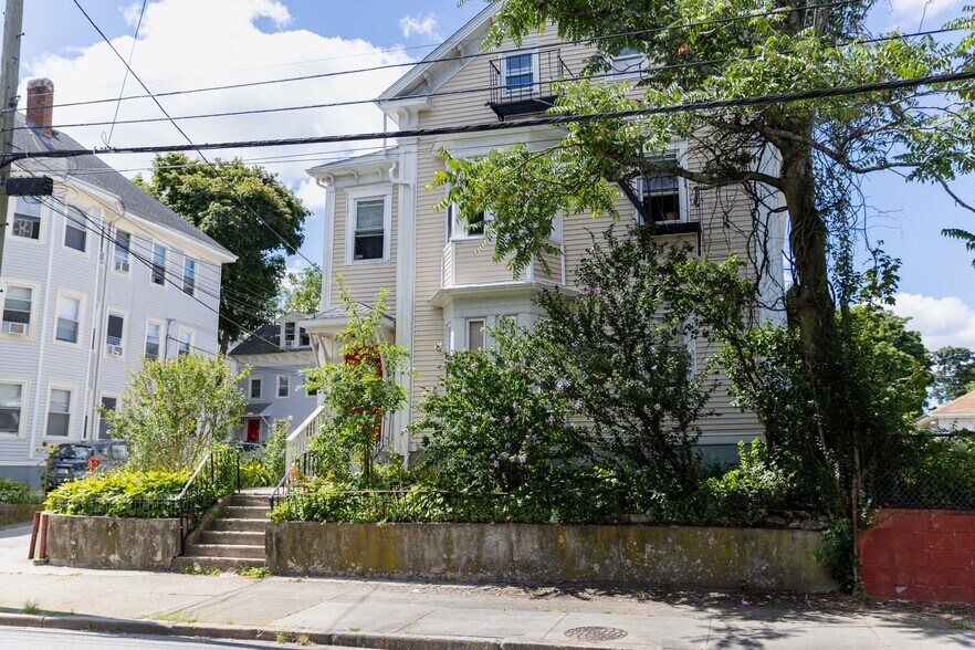 More Photos Of 191 Dexter St, Providence Multifamily For Sale