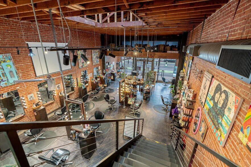 More Photos Of 2736 Main St, Santa Monica Storefront Retail Office For Lease