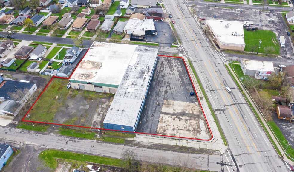 More Photos Of 2425 Hyde Park Blvd, Niagara Falls Freestanding For Sale