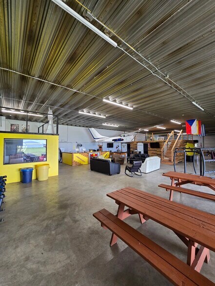 More Photos Of 1041 Hwy 54, Innisfail Refrigeration Cold Storage For Lease