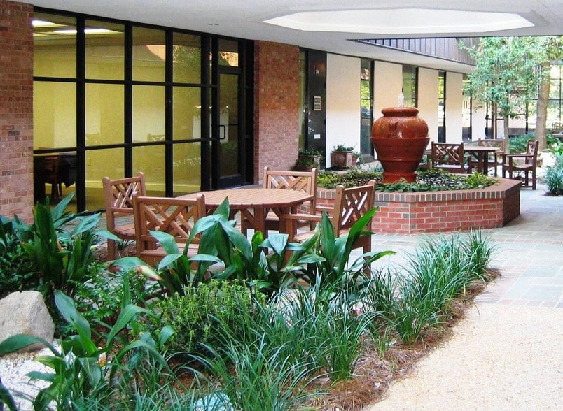 More Photos Of 2700 Middleburg Dr, Columbia Office For Lease