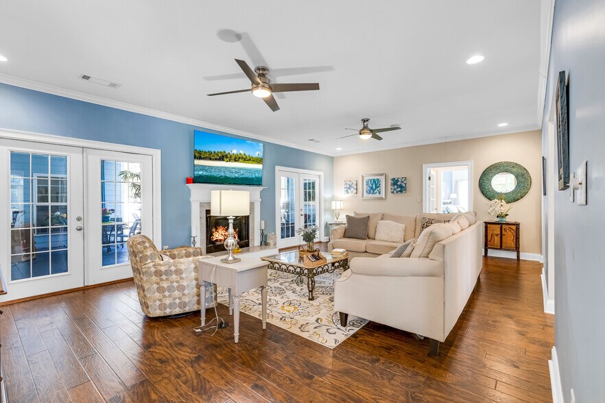 More Photos Of 110 Bethel Village Rd, Eastman Hotel For Sale