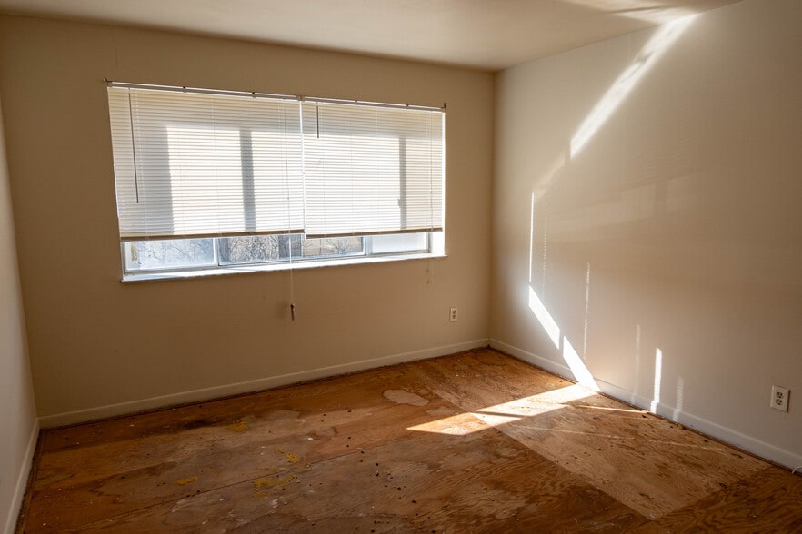 More Photos Of 8331 Duryea Ave, Saint Louis Apartments For Sale