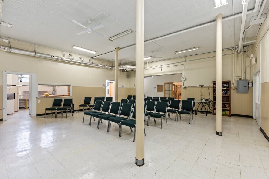 More Photos Of 1517 McCausland Ave, Saint Louis Specialty For Sale