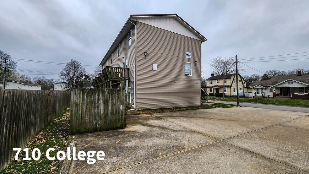 More Photos Of 600 S Washington St, Carbondale Apartments For Sale