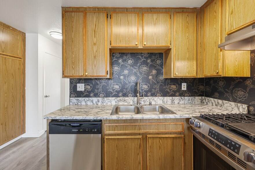 More Photos Of 4655 33rd St, San Diego Apartments For Sale