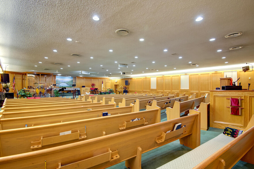 More Photos Of 2833 W Main St, Jenks Religious Facility For Sale