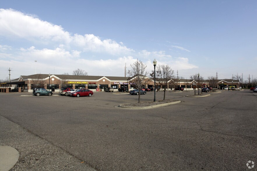 Primary Photo Of 3110-3190 W Silver Lake Rd, Fenton Freestanding For Lease