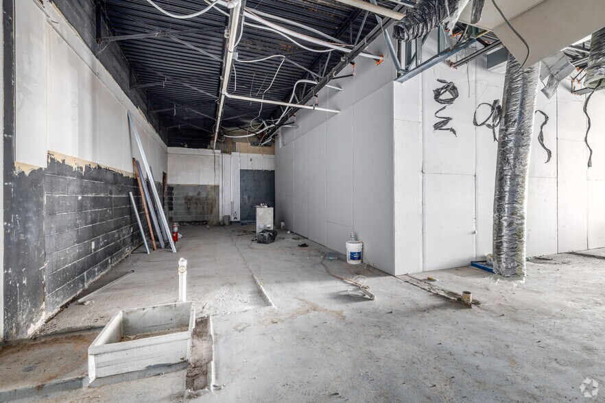 More Photos Of 237-251 Market St, Paterson Storefront Retail Office For Lease