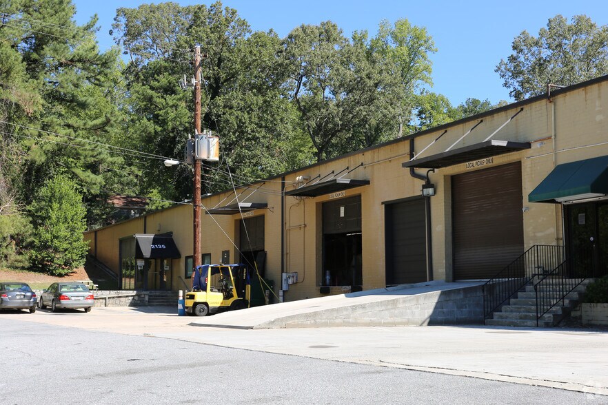 More Photos Of 2115 Hills Ave NW, Atlanta Warehouse For Lease