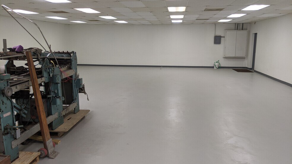 More Photos Of 6504 McGrew St, Houston Warehouse For Lease