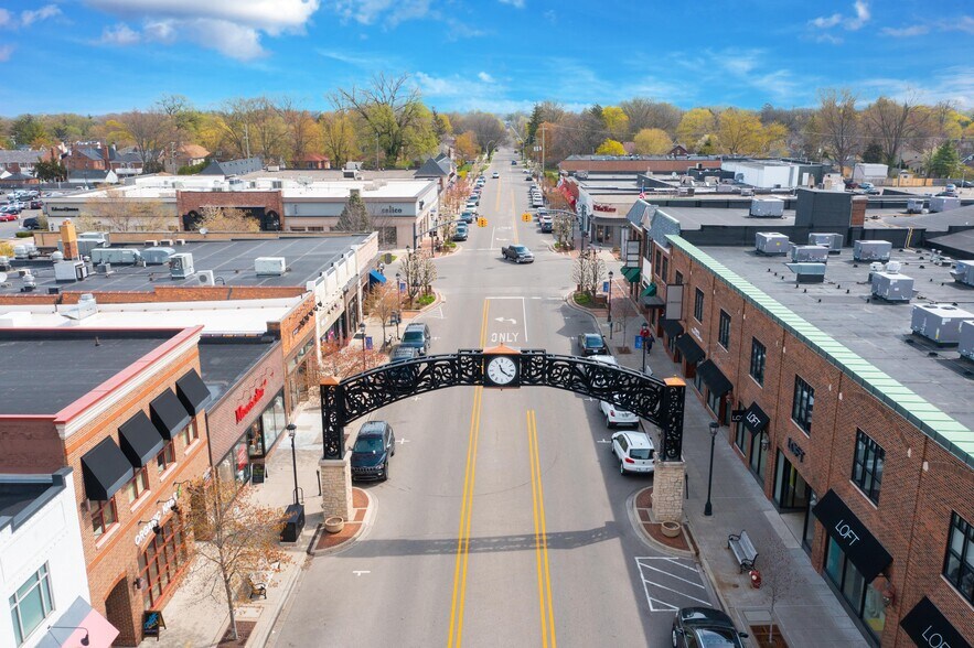 More Photos Of 17000-17030 Kercheval Ave, Grosse Pointe General Retail For Sale