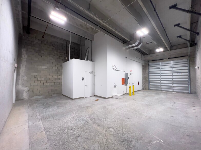 More Photos Of 1690 NW 108th Ave, Miami Industrial For Lease