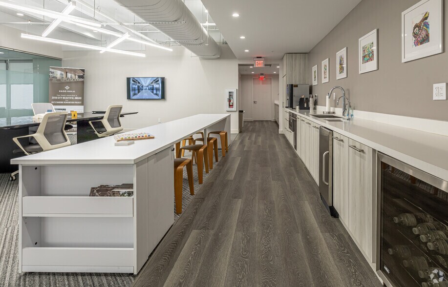 More Photos Of 2600 S Douglas Rd, Coral Gables Medical For Lease