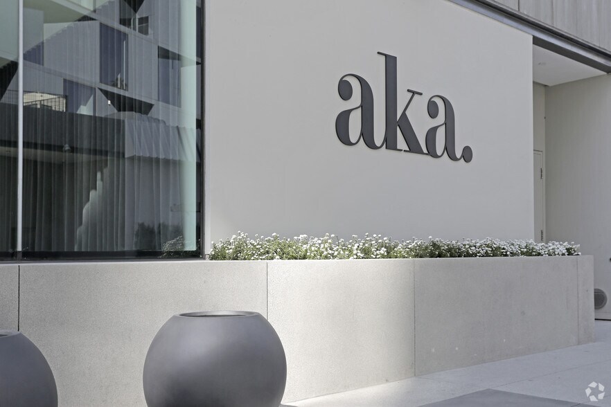 More Photos Of 8500 W Sunset Blvd, West Hollywood Apartments For Lease