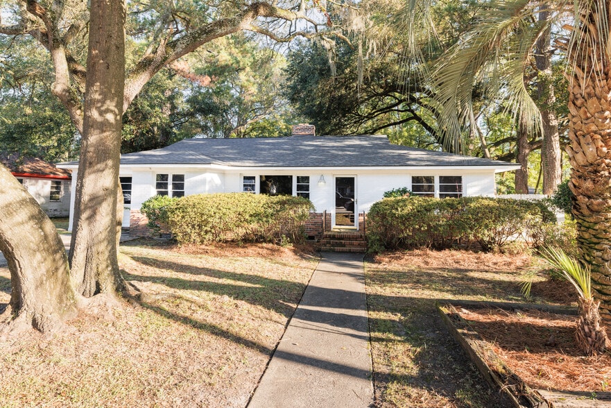 More Photos Of 112 E Derenne Ave, Savannah Office For Sale