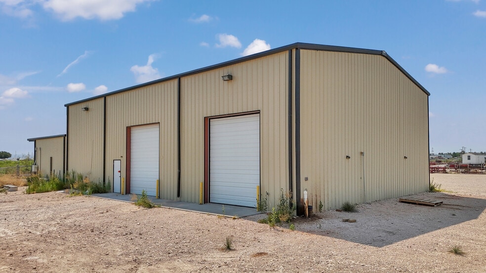 More Photos Of 11424 W County Road 35, Midland Warehouse For Lease