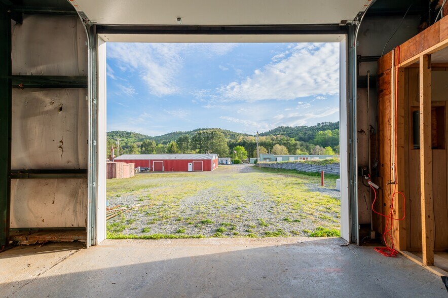 More Photos Of 7371 Old US 421, Deep Gap Industrial For Lease