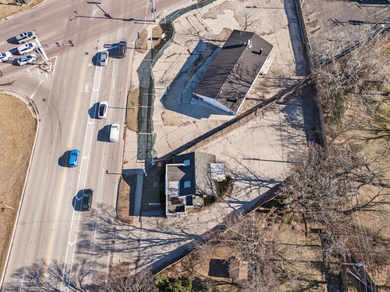 More Photos Of 1815 Dundee Rd, Northbrook Storefront Retail Office For Sale