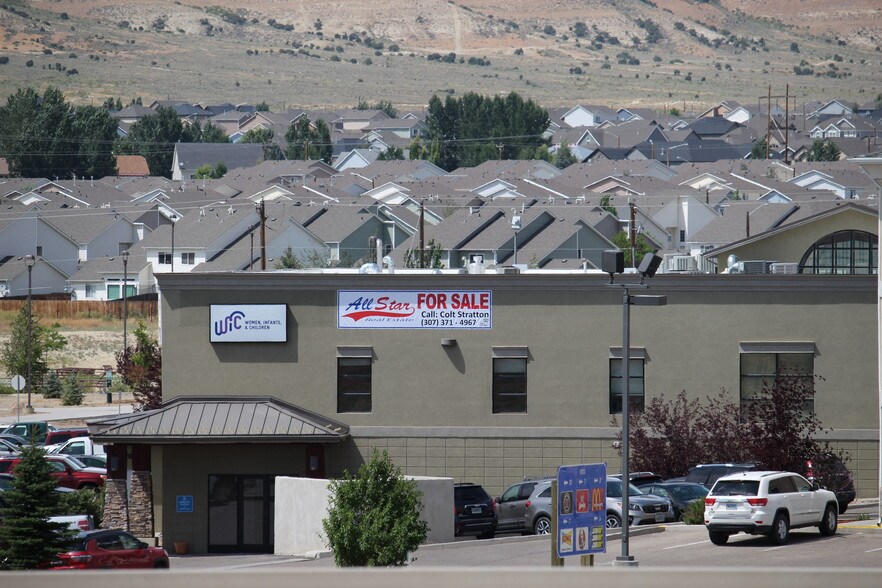 More Photos Of 2620 Commercial Way, Rock Springs Medical For Lease