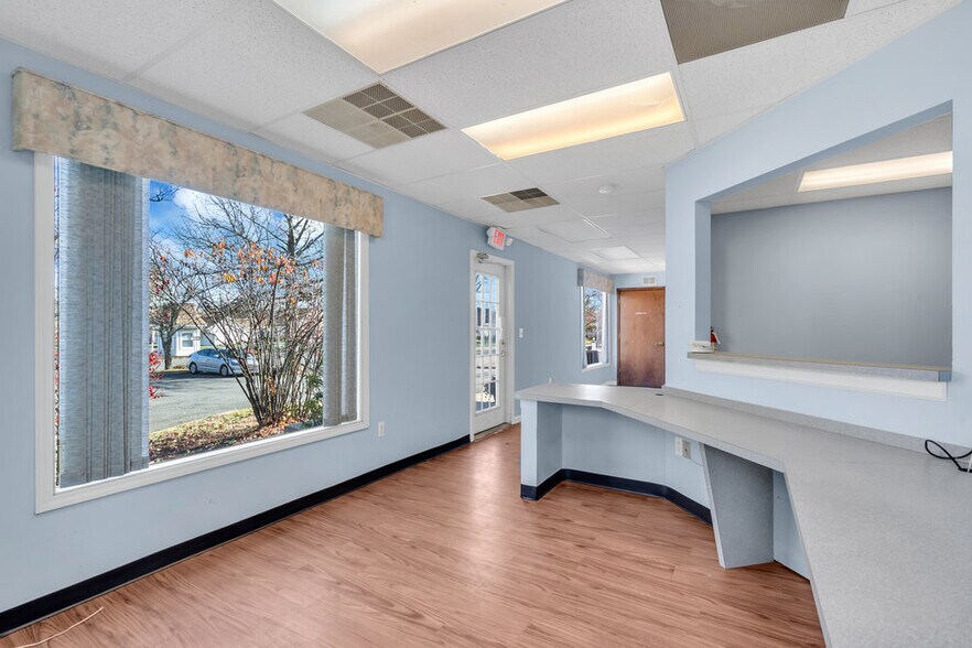 More Photos Of 1 Dag Hammarskjold Blvd, Howell Medical For Lease