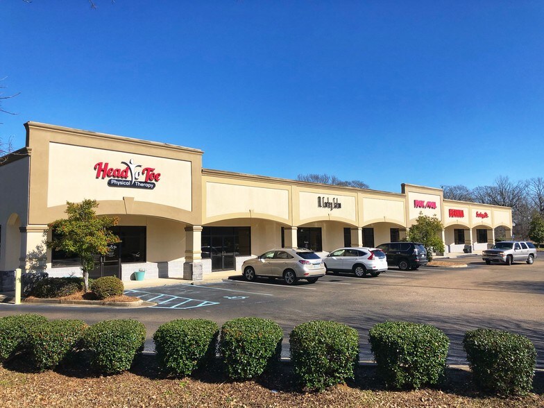 More Photos Of 665 S Pear Orchard Rd, Ridgeland General Retail For Sale