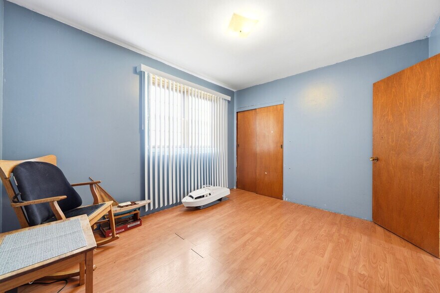 More Photos Of 4142 Stewarts Ln, Severn Flex For Sale