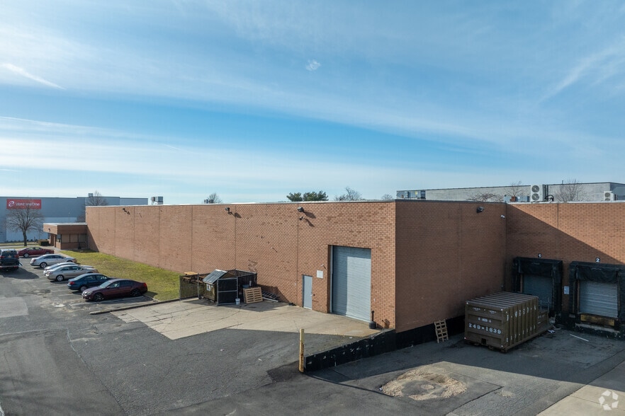 More Photos Of 100 Wireless Blvd, Hauppauge Industrial For Sale