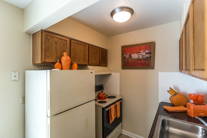More Photos Of 1624 Northwinds Estates Dr, Saint Louis Apartments For Sale