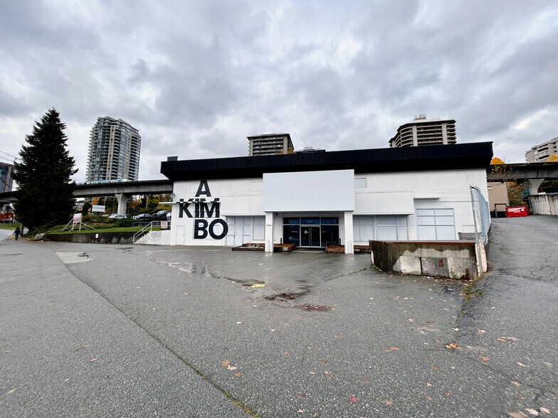 More Photos Of 2150-2152 Douglas Rd, Burnaby Flex For Lease