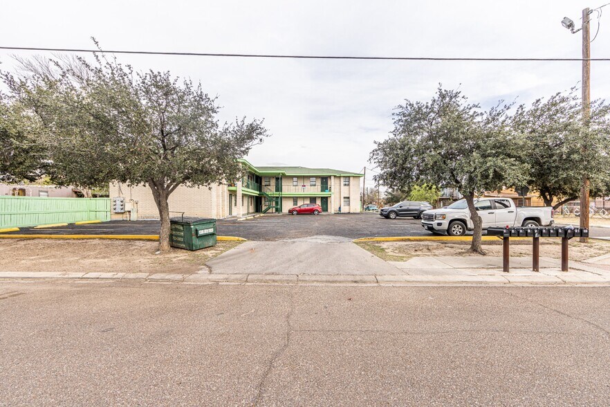 More Photos Of 3801 Juarez Ave, Laredo Apartments For Sale