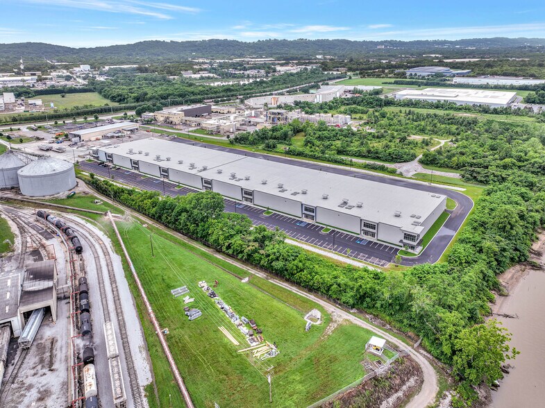 More Photos Of 2685 Riverport Rd, Chattanooga Industrial For Sale