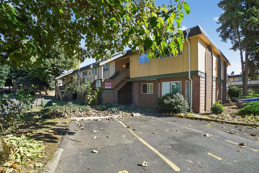 More Photos Of 6405 NE Hazel Dell Ave, Vancouver Apartments For Sale