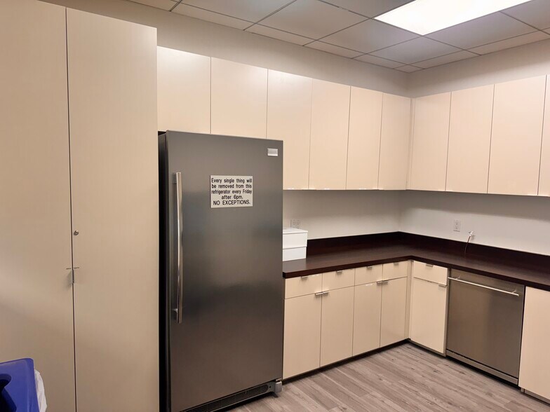 More Photos Of 2151 E Grand Ave, El Segundo Office For Lease