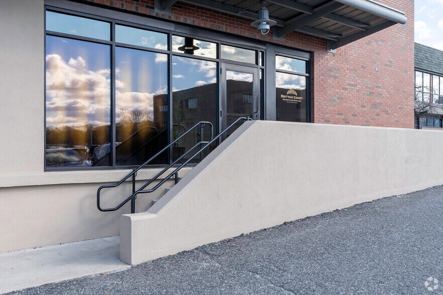 More Photos Of 299 Lincoln St, Worcester Medical For Lease