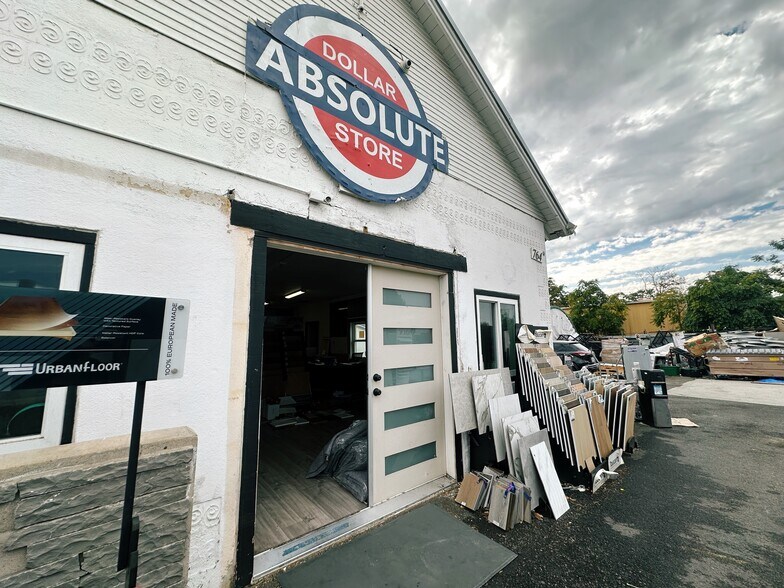 More Photos Of 764 E California St, Ontario Warehouse For Lease