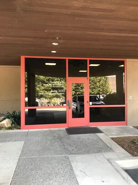 More Photos Of 50 Professional Center Dr, Rohnert Park Office For Lease