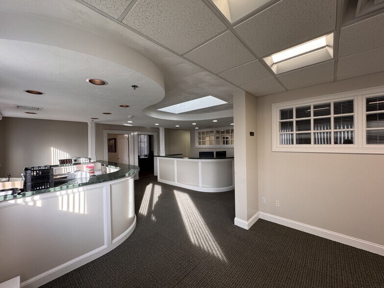 More Photos Of 265 Newbury St, Peabody Office For Lease