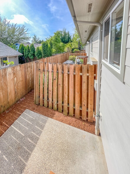 More Photos Of 133-143 Friendship Ave SE, Salem Apartments For Sale