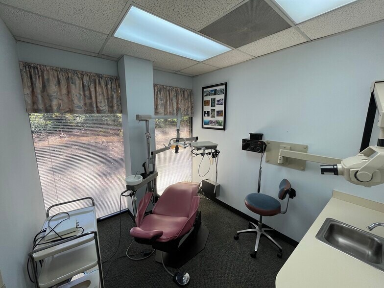 More Photos Of 2520 Windy Hill Rd SE, Marietta Medical For Lease