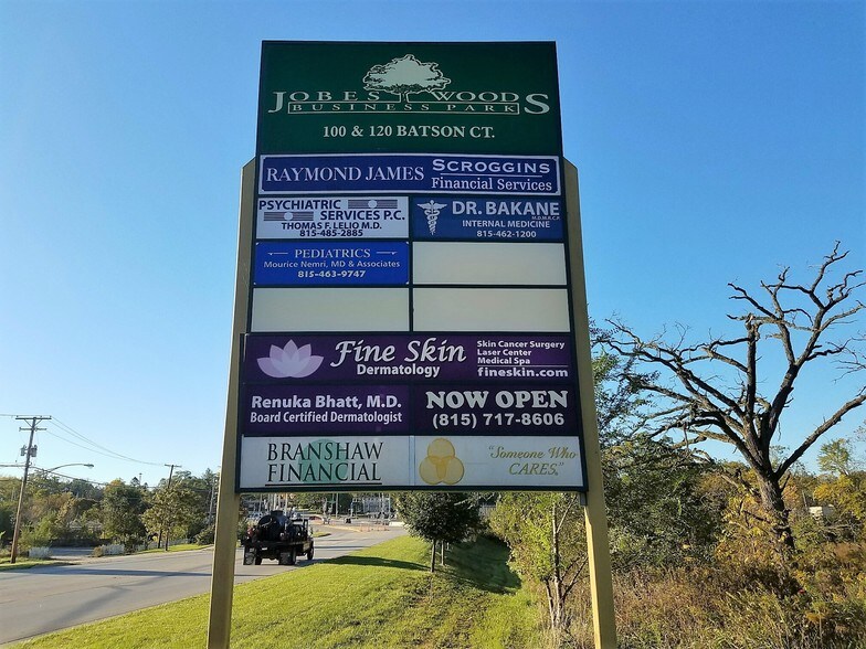 More Photos Of 120 Batson Ct, New Lenox Office For Lease